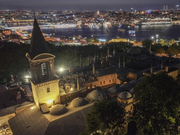 Topkapi Palace Guided Night Tour