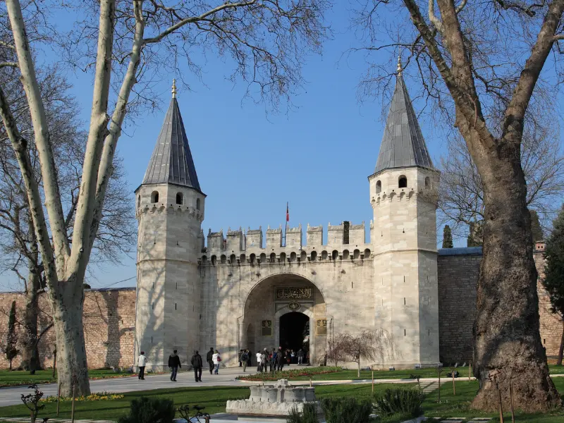 Topkapi Palace Guided Tour with Skip The Line Ticket