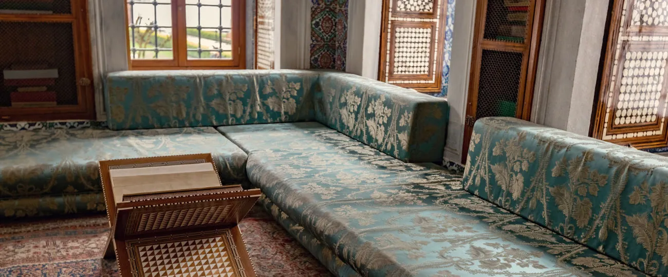 Topkapi Palace Guided Tour With Skip The Line Ticket Without Harem 